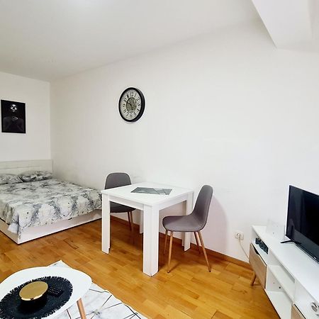 Apartamento RELAX LuX 2 Jagodina Exterior foto